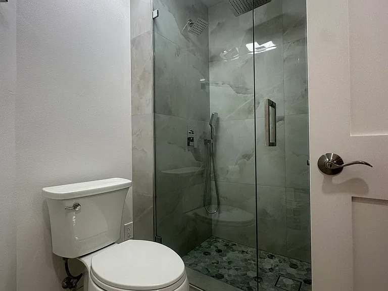 2253 E Oshkosh Ave #B — Photo 20