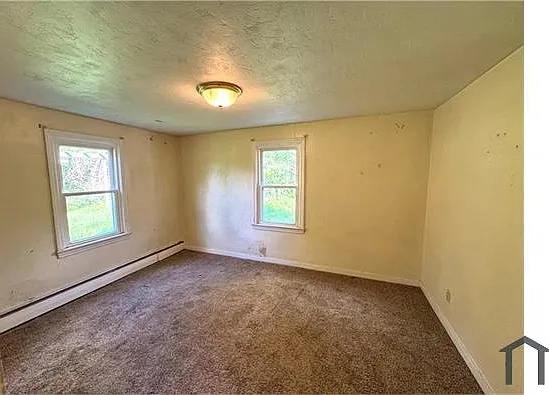 4 bed, 1292 sqft, $2,600 — Photo 4