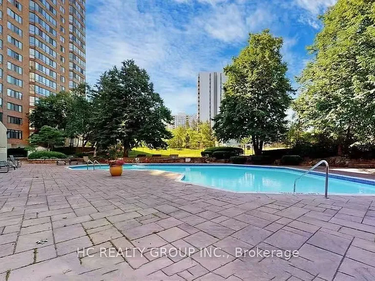 55 Bamburgh Cir #414 — Photo 4