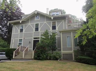 4 Red Cross Ave APT 3, Newport, RI 02840