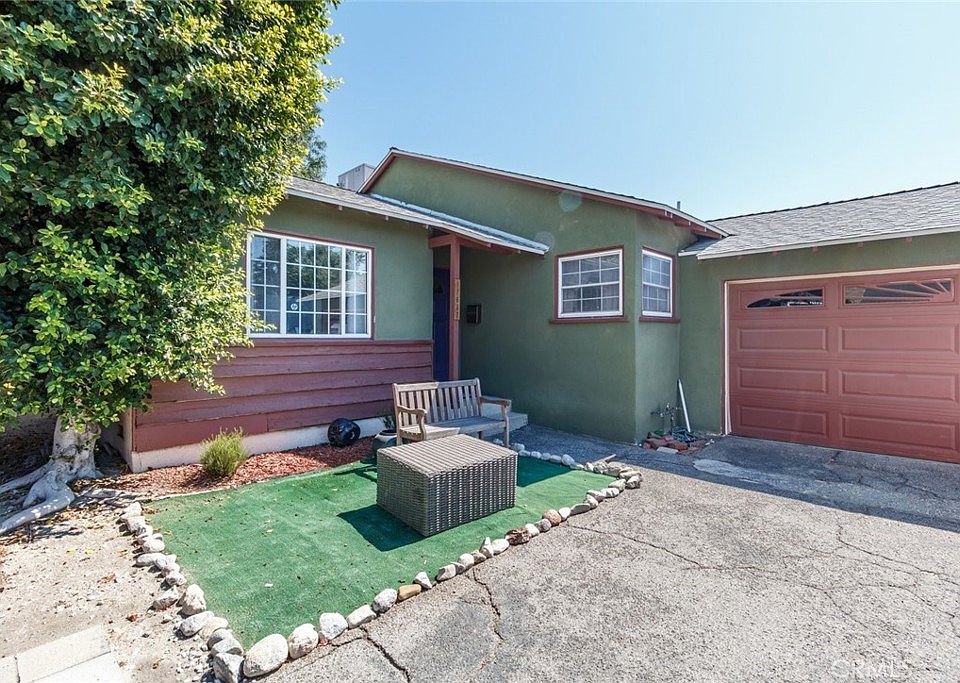 1st image of 11637 Blythe St