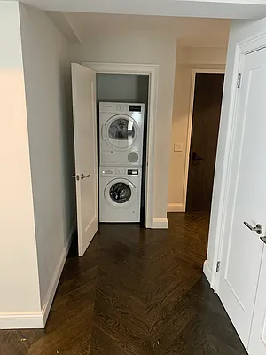 Rented by 165 E 66 Street Residential Owner LLC | media 5