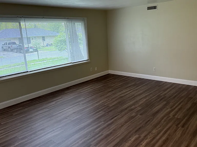 2316 Lima Ln — Photo 36