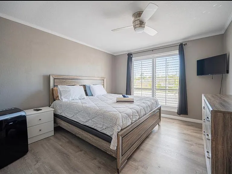 4001 Beneva Rd #421 — Photo 9