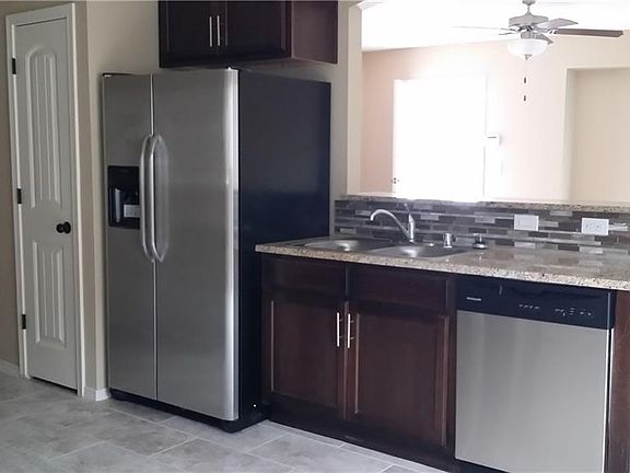 4th image of 804 Ballard Shapleigh Pl