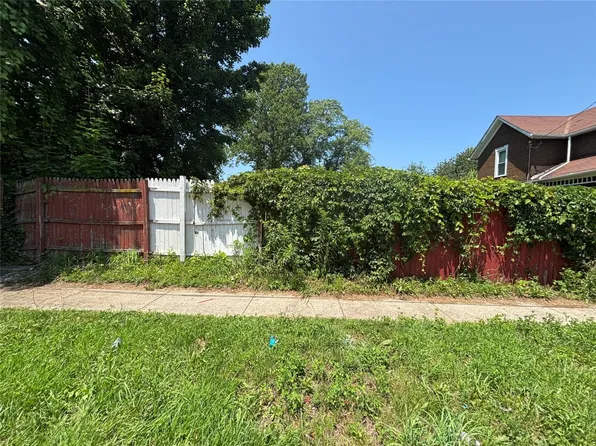 246 W 19th St, Erie, PA 16502