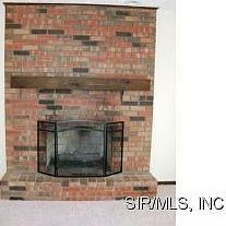 4th image of 55 Elmwood Dr