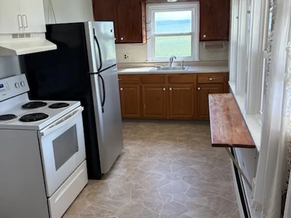 210 Royers Rd, Myerstown, PA 17067