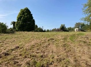 Maple Davis Ln, Wheeling, WV 26003