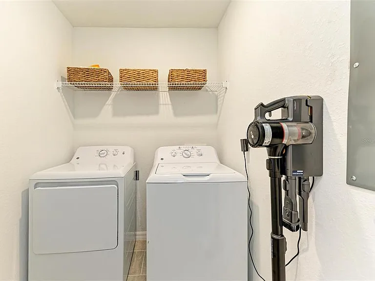 18114 Gawthrop Dr #108 — Photo 33