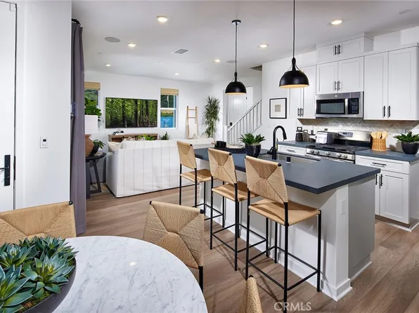 4090 Spring Haven Ln, Corona, CA 92883