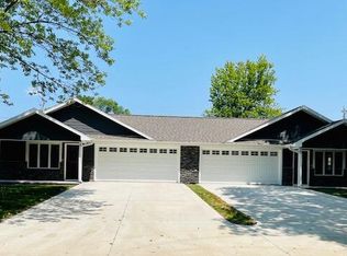 907 4th St, Griswold, IA 51535