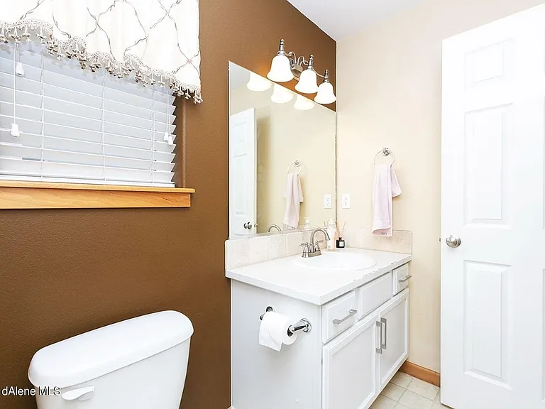 6113 N La Rochelle Dr — Photo 6