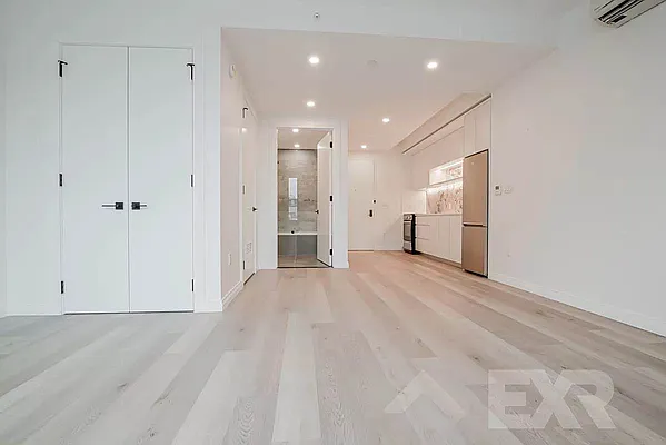 Rented by EXR | media 1