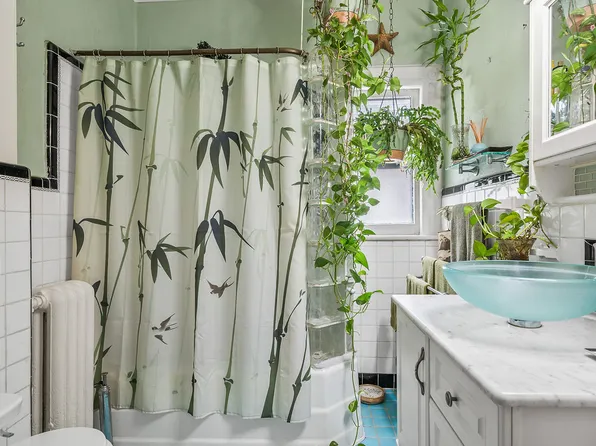 455 East 28th Street image 22 of 28