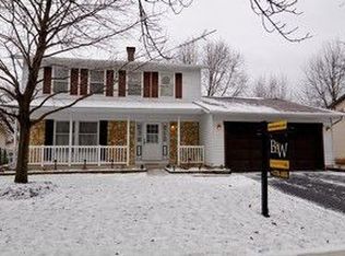 1230 Arrowwood Ct, Aurora, IL 60504
