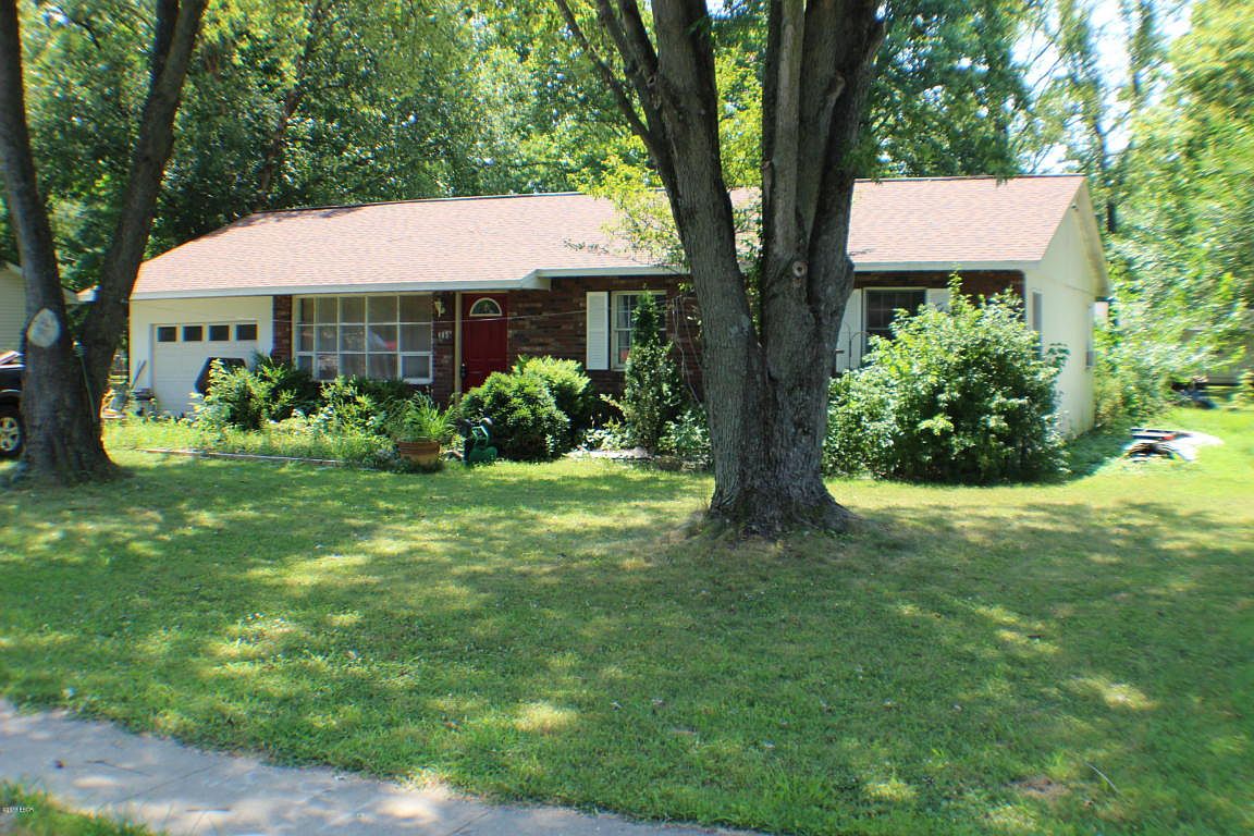 405 E Douglas St, De Soto, IL 62924 Zillow