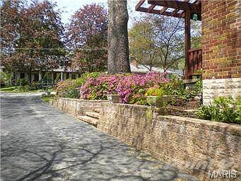 4th image of 56 S Schlueter Ave