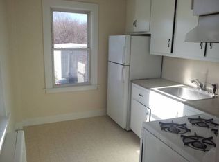 3 Chamberlain St, Hopkinton, MA 01748