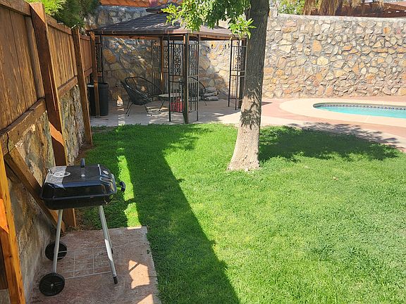 5th image of 12101 Dos Rios Dr