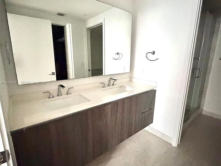 488 NE 18th St #705 — Photo 14