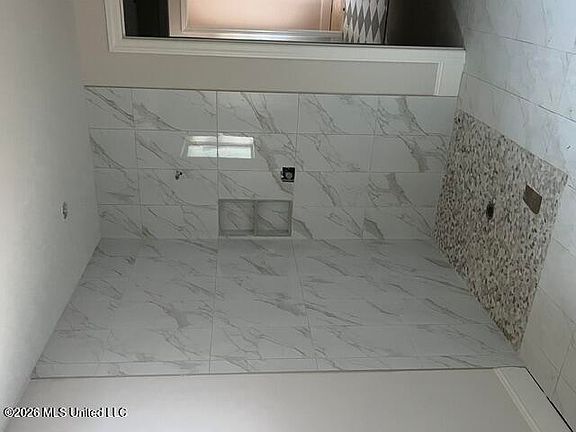5th image of 348 Oakworth Dr