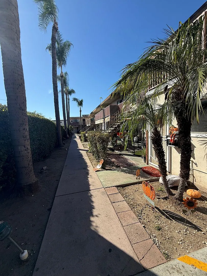 9830 Ramona St — Photo 2