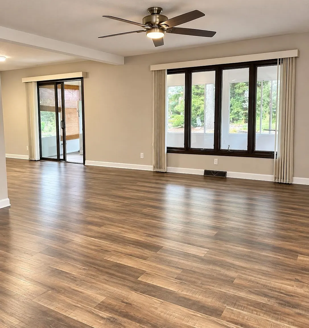 3 bed, 2546 sqft, $2,100 — Photo 2