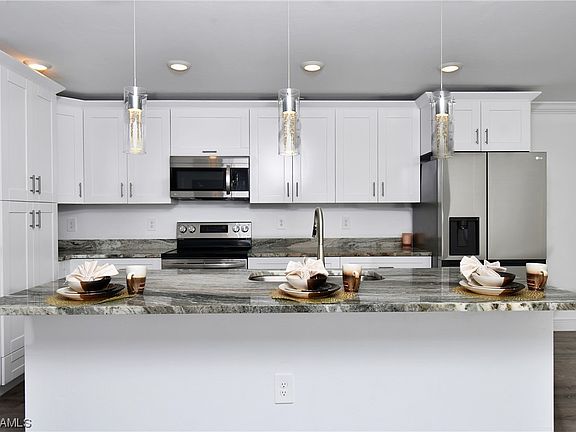 5th image of 2603 39th St W