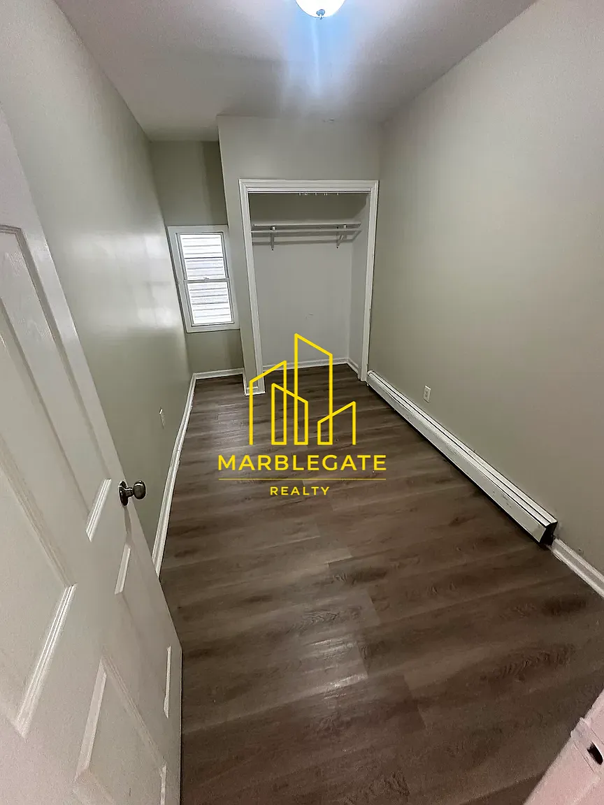 5 bed, $2,850 — Photo 3