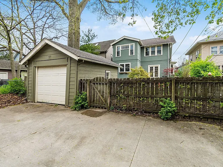 64 E Kelso Rd — Photo 28