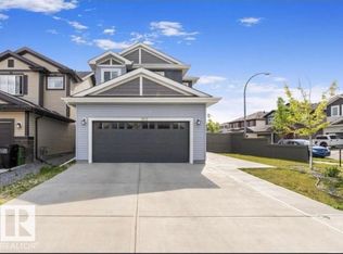1103 29th St NW, Edmonton, AB T6T2H3