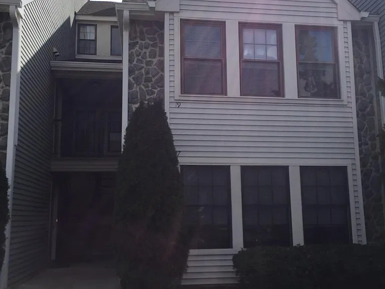 2ND FLOOR UNIT