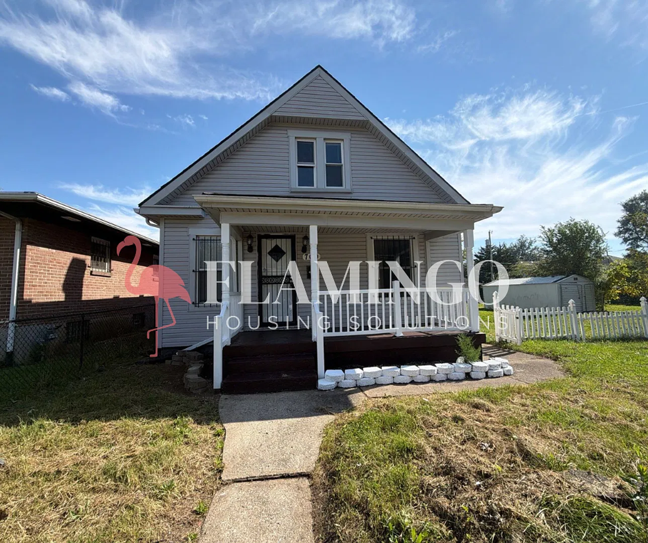 700 Dennison, a charming and well-maintained 3-bedroom, 1-bathroom — Photo 1