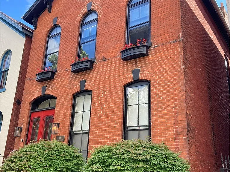 58 Tracy St #1 — Photo 1