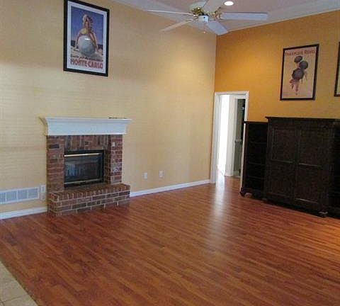 4th image of 6810 Longmeadow Dr