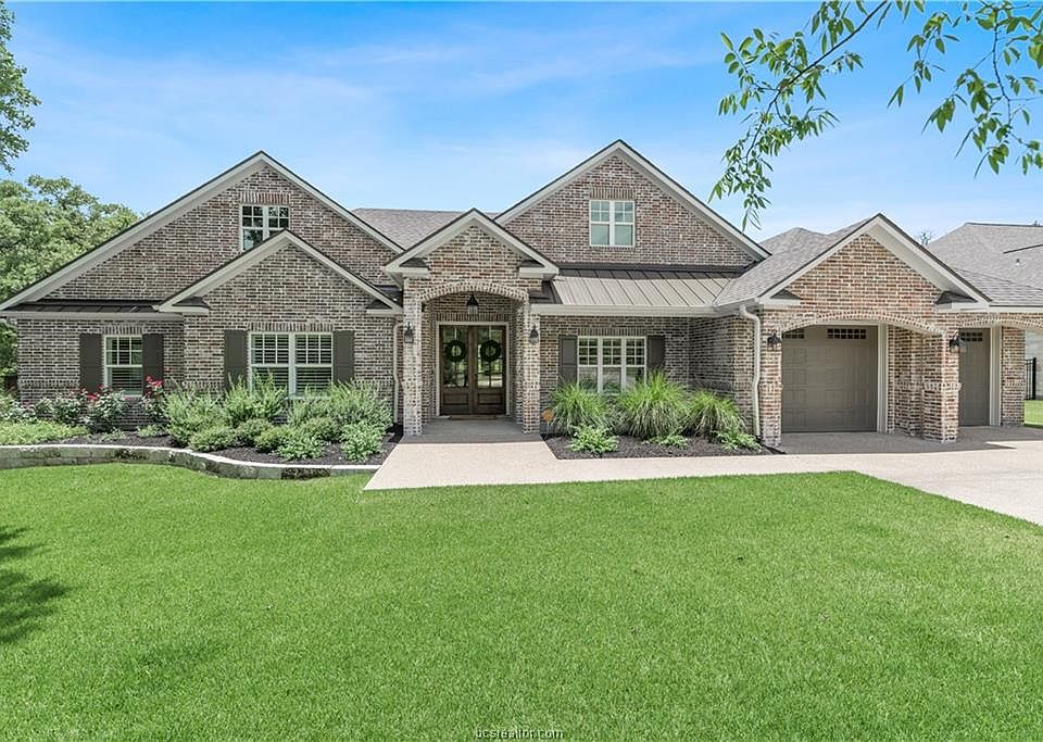 1st image of 3233 Pinyon Creek Dr