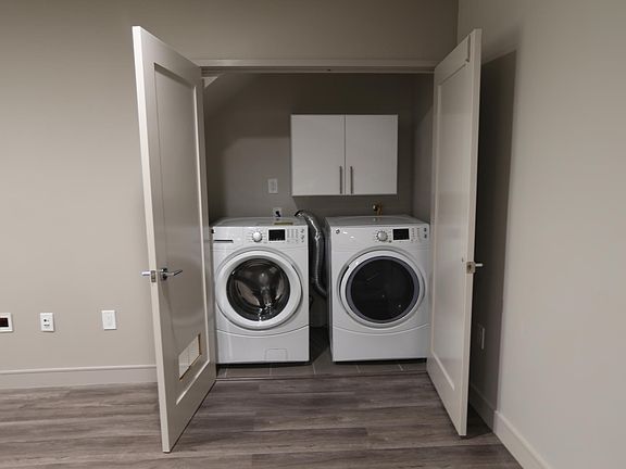 5th image of 1342 N Fairfax Ave APT 2