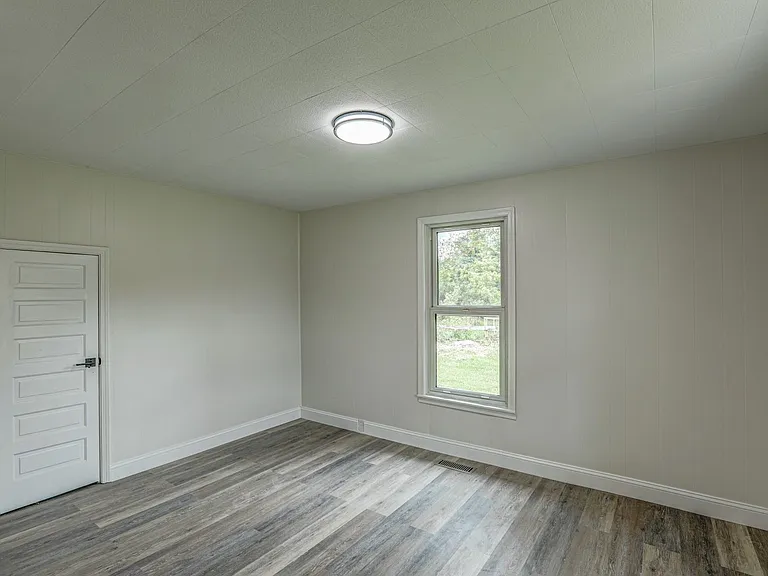 124 Harber Ln — Photo 17