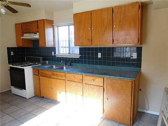 5th image of 2617 Hamilton Ave