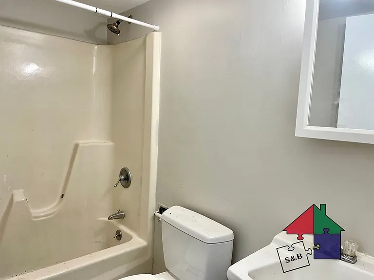 13-17 Warren St — Photo 9