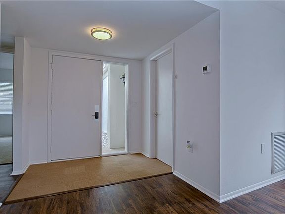 5th image of 450 S Woodlands Dr