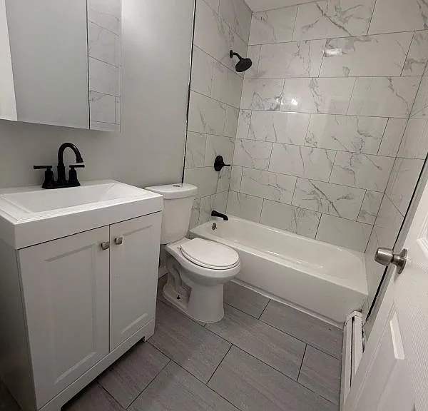 76 Revere St #2R — Photo 2