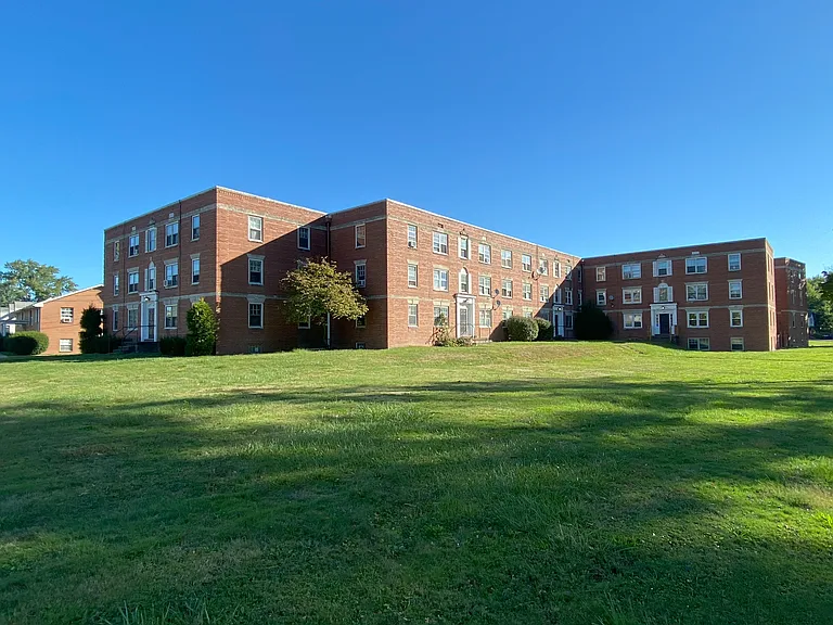 2661 South St SE #J — Photo 23