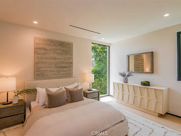 9018 Dorrington Ave — Photo 49