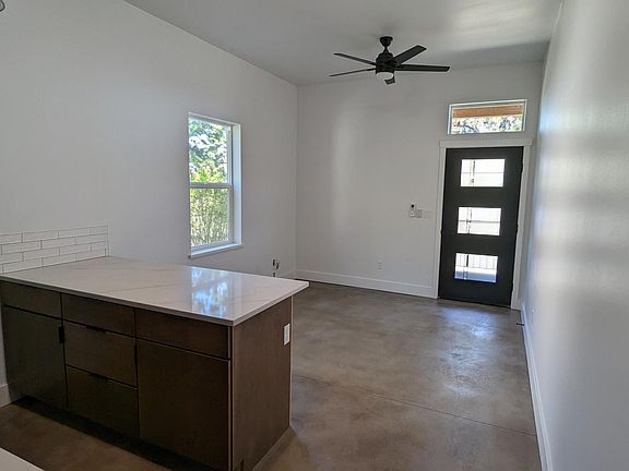 4th image of 1330 W 13th St #B