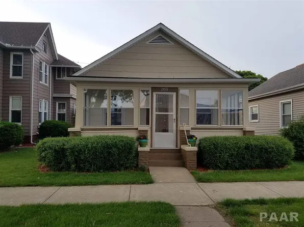 205 W Main St, Elmwood, IL 61529