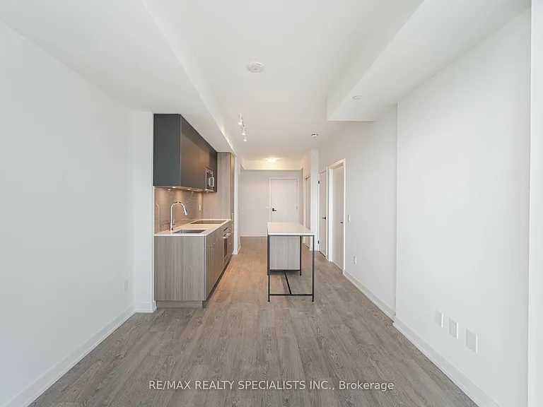 220 Missinnihe Way #1011 — Photo 17