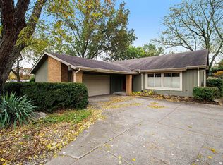 61444 Ironwood Rd, South Bend, IN 46614