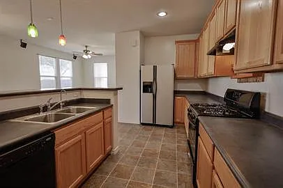 752 W Paseo Celestial — Photo 8